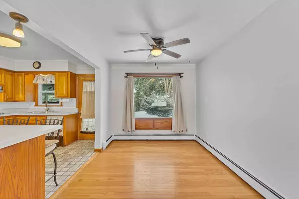 153 N Maple Ave, Slinger, WI 53086