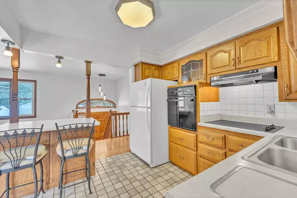 153 N Maple Ave, Slinger, WI 53086