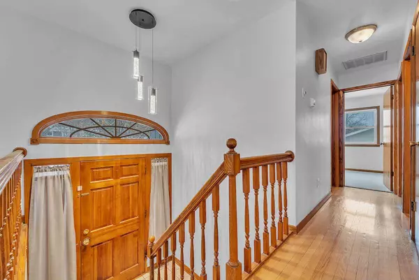 153 N Maple Ave, Slinger, WI 53086