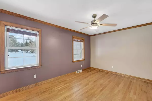 1717 Ernst Dr, Hartford, WI 53027