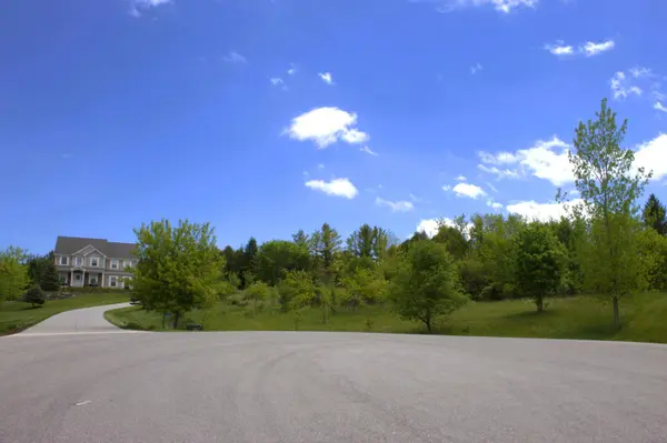 Lt5 S Manor Ct, Germantown, WI 53022