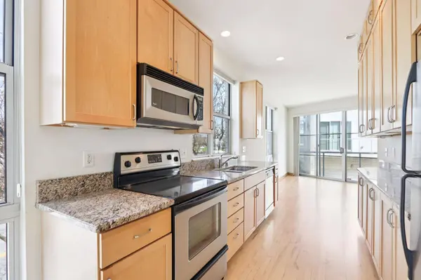 2118 N Commerce 2118 St, Milwaukee, WI 53212