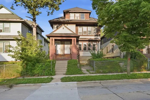 3414 N Vel R Phillips 3416 Ave, Milwaukee, WI 53212