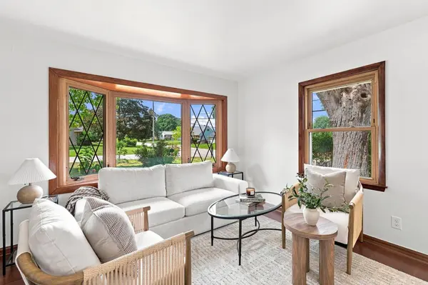 Sunny sitting room for first time home buyers in Wisconsin - 8722 N 52nd St, Brown Deer, WI 53223