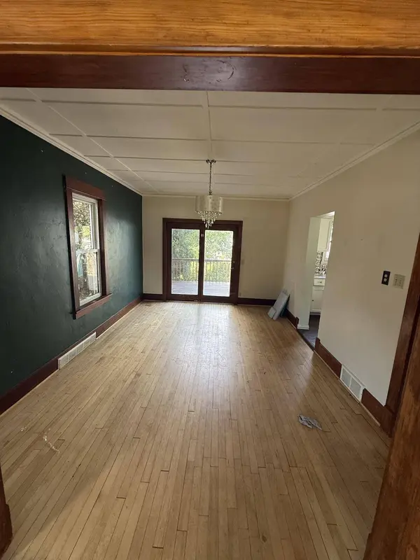 762 Pine St, Sheboygan Falls, WI 53085