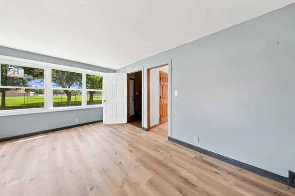 5009 N 46th 5011 St, Milwaukee, WI 53218