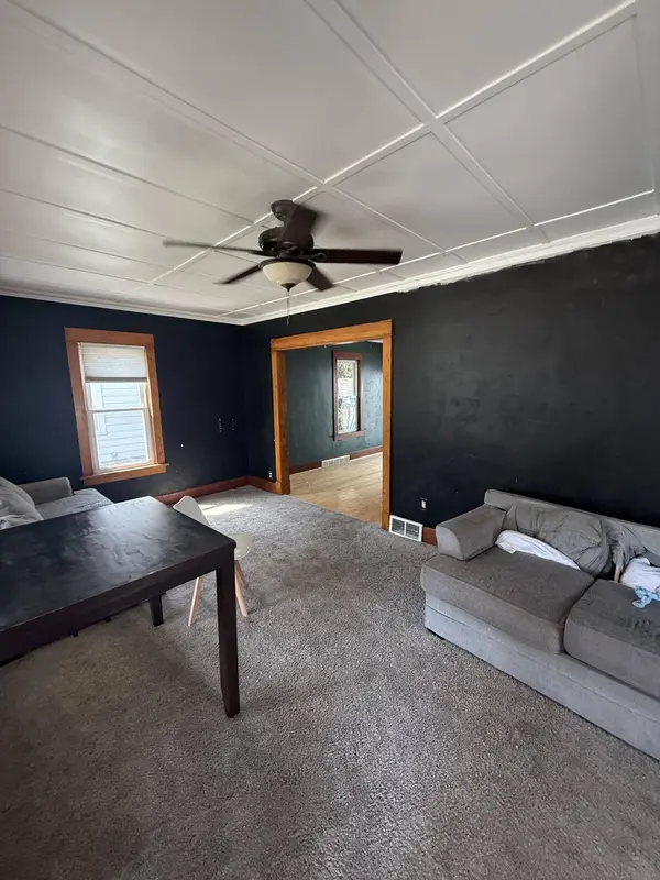 762 Pine St, Sheboygan Falls, WI 53085