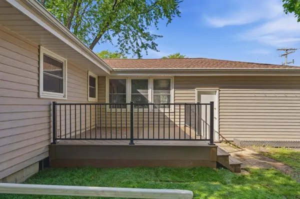 8722 N 52nd St, Brown Deer, WI 53223