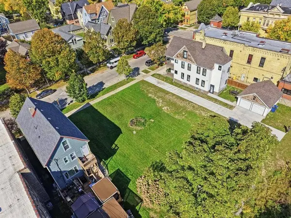 2032-2038 N Palmer St, Milwaukee, WI 53212