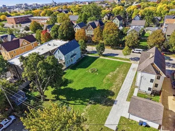 2032-2038 N Palmer St, Milwaukee, WI 53212