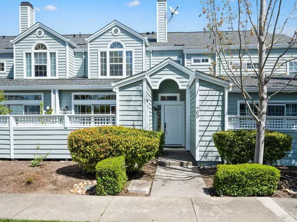 703 W Jasmine CIR, Santa Rosa, CA 95407