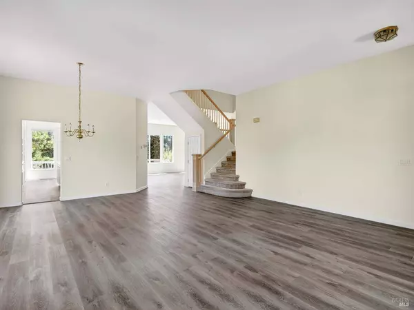 5794 Owl Hill AVE, Santa Rosa, CA 95409