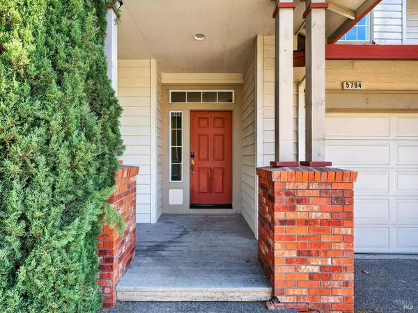 5794 Owl Hill AVE, Santa Rosa, CA 95409