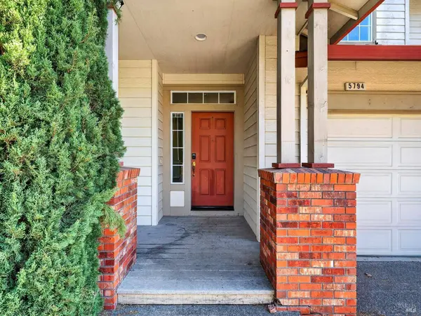 5794 Owl Hill AVE, Santa Rosa, CA 95409