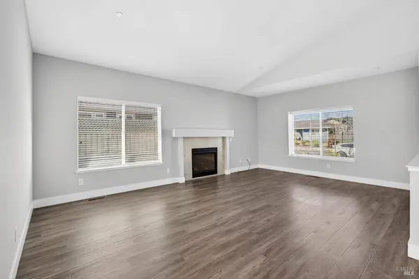 1932 Camino Del Prado, Santa Rosa, CA 95403