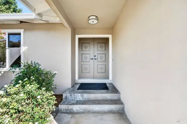 15 Betty LN, Novato, CA 94947