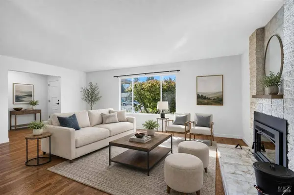15 Betty LN, Novato, CA 94947