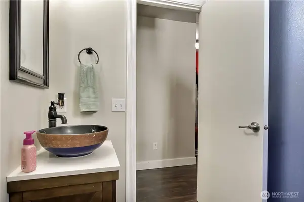 1335 Foreman RD, Dupont, WA 98327