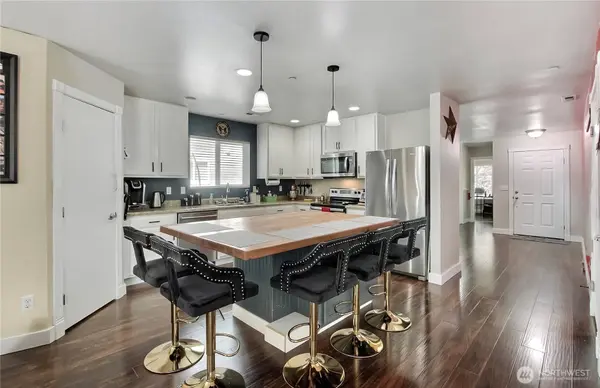 1335 Foreman RD, Dupont, WA 98327