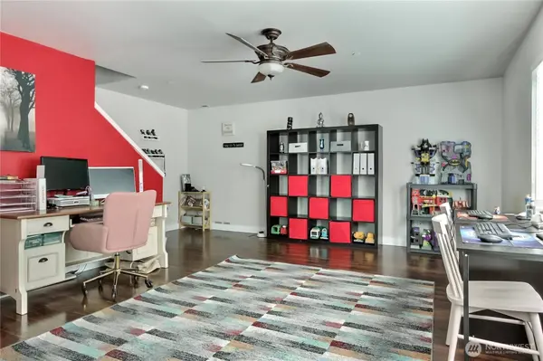 1335 Foreman RD, Dupont, WA 98327