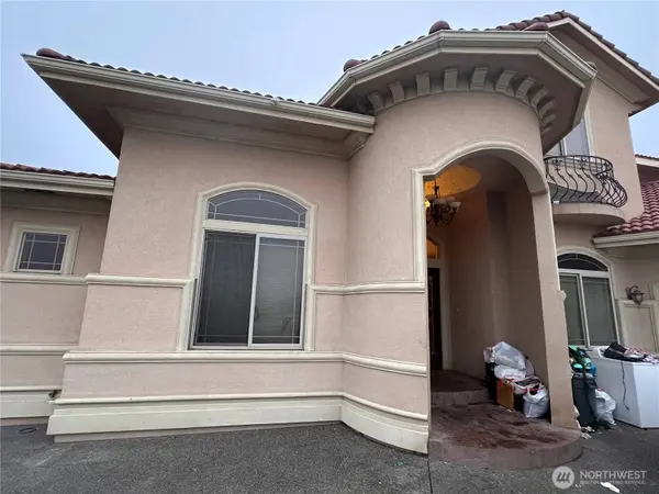 1200 Meadowlark LN, Zillah, WA 98953