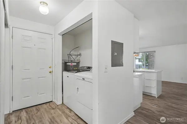 11424 SE 257th PARK #D202, Kent, WA 98030