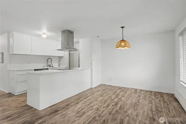 11424 SE 257th PARK #D202, Kent, WA 98030