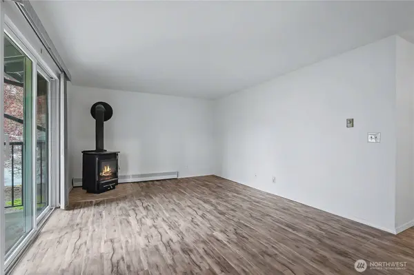 11424 SE 257th PARK #D202, Kent, WA 98030