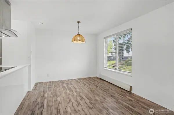 11424 SE 257th PARK #D202, Kent, WA 98030