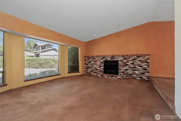 9901 76th ST SW, Lakewood, WA 98498
