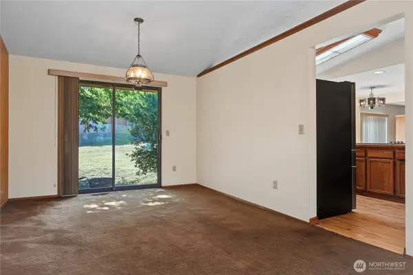9901 76th ST SW, Lakewood, WA 98498