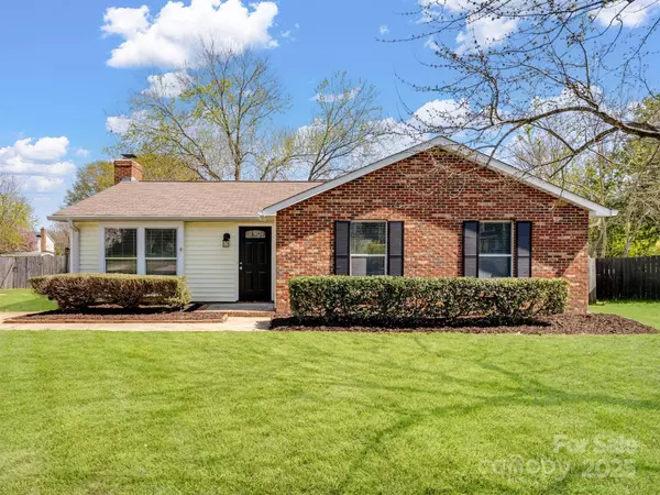 8539 Glenway CT, Charlotte, NC 28226