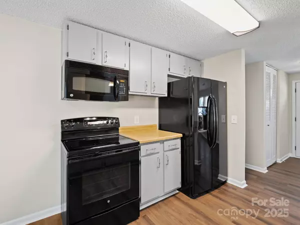 8539 Glenway CT, Charlotte, NC 28226