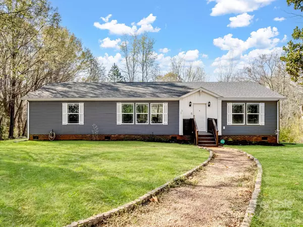 33 Travora CIR, York, SC 29745