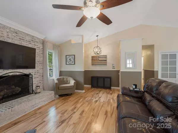 2707 Bobwhite CIR, Wingate, NC 28174