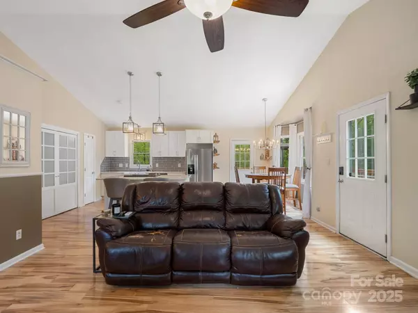 2707 Bobwhite CIR, Wingate, NC 28174