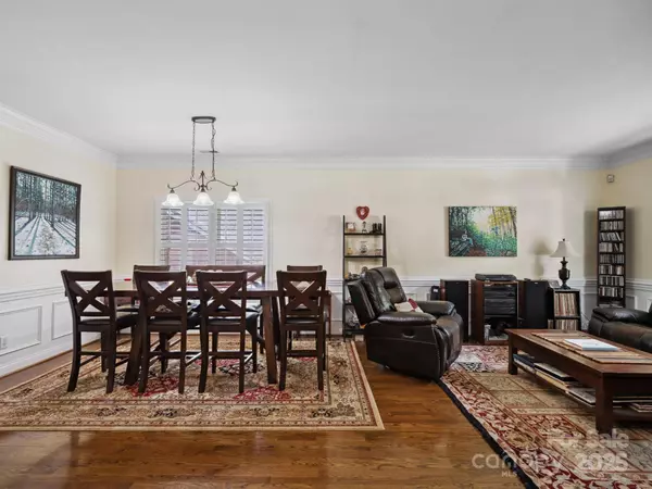 8128 Sealey CT, Charlotte, NC 28277