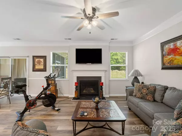 4316 Falls Lake DR SW, Concord, NC 28025