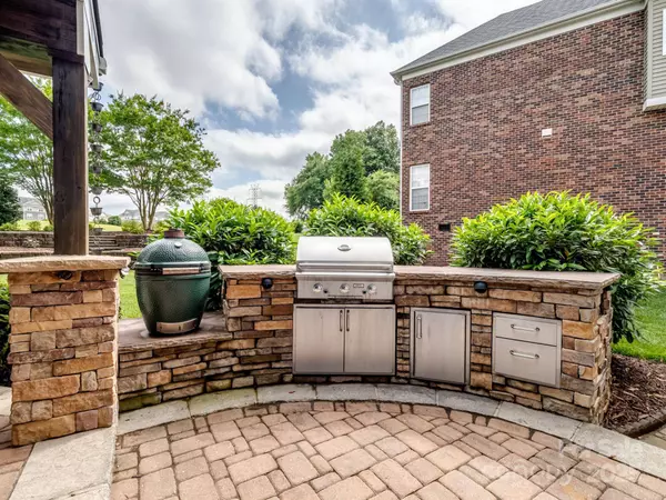 538 Fairwoods DR, Huntersville, NC 28078