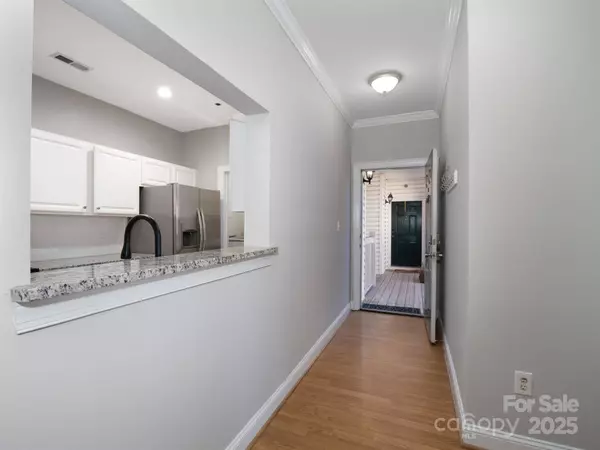 5617 Fairview RD #9, Charlotte, NC 28209