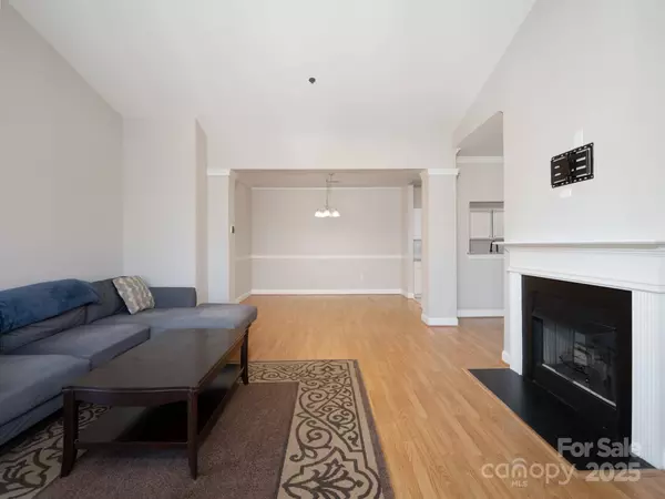 5617 Fairview RD #9, Charlotte, NC 28209