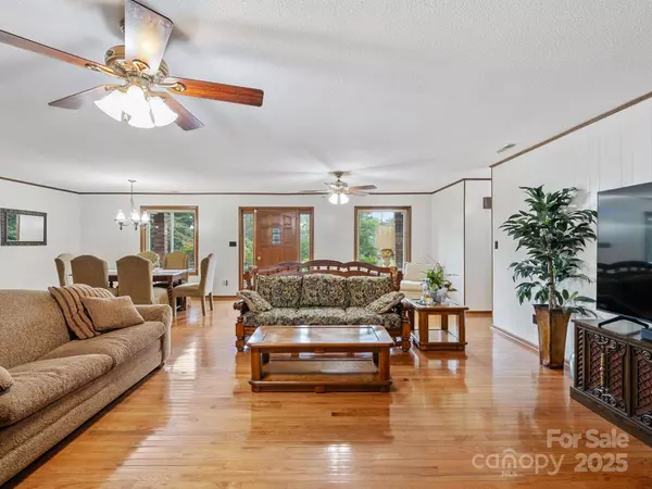 1878 PL Propst RD, Maiden, NC 28650