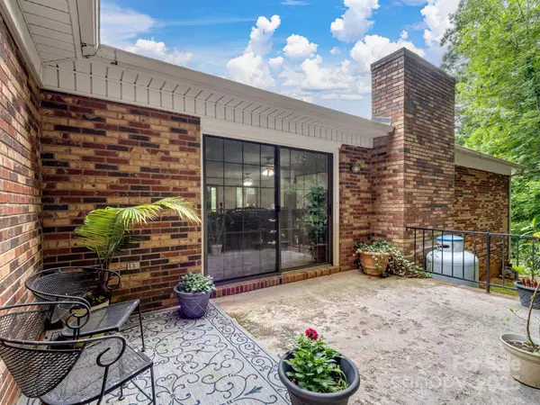 1878 PL Propst RD, Maiden, NC 28650