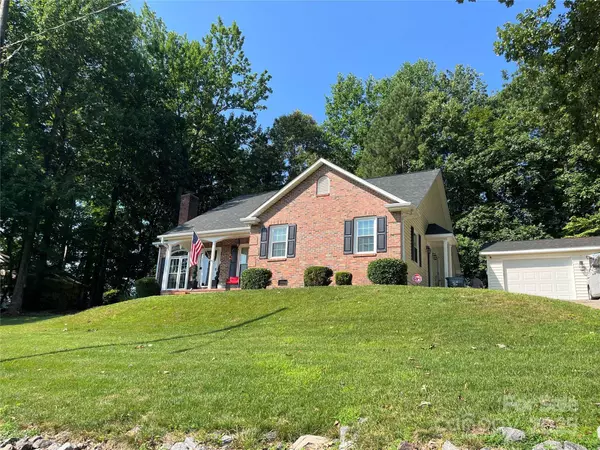 132 General Pemberton ST, Stanley, NC 28164