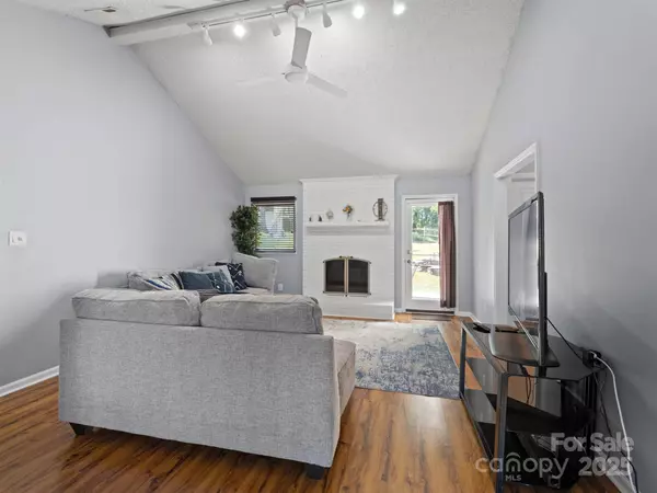 10500 N Canyon RD, Charlotte, NC 28214