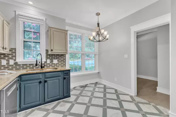 906 Albany Court, Raleigh, NC 27615