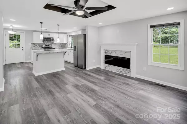 2091 & 2095 Catawba River RD, Fort Lawn, SC 29714