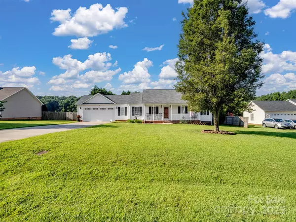 109 Ridgegate LN, Statesville, NC 28625