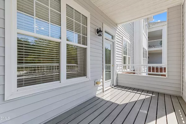 427 Eyam Hall Lane, Apex, NC 27502