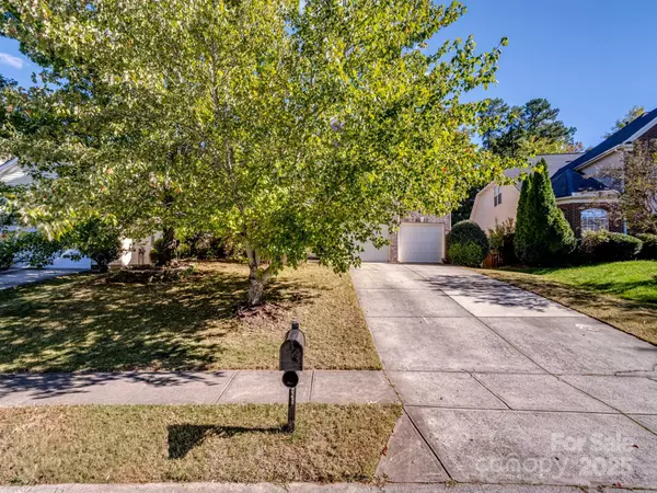 2277 Elendil LN, Charlotte, NC 28269